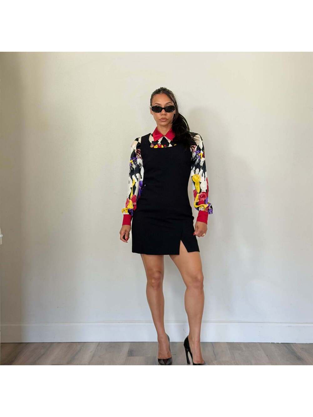 Escada - Picture 7 of 9